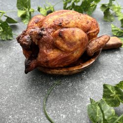 Gegrilde haantjes kant & klaar